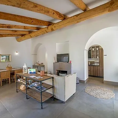 Casa Franco פסטום